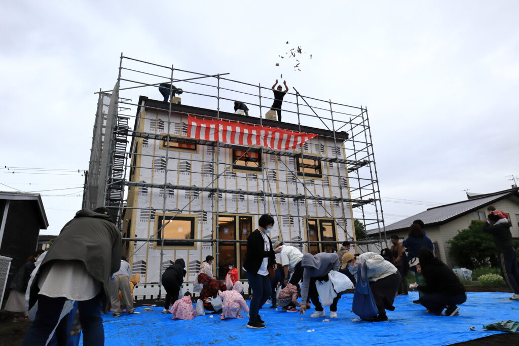 【2022/No3】インナーガレージのある家/餅まき